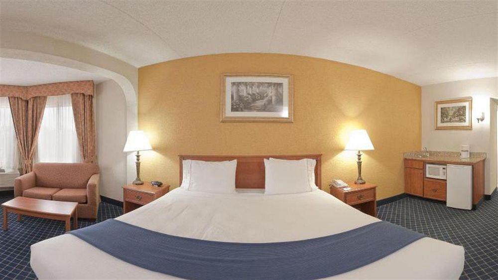 Holiday Inn Express & Suites Nashville-I-40 & I-24 Экстерьер фото