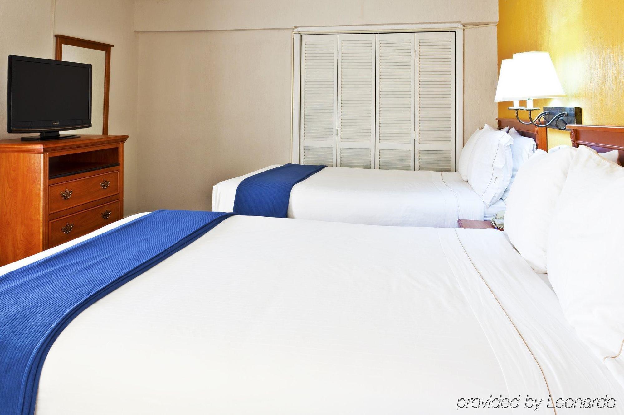 Holiday Inn Express & Suites Nashville-I-40 & I-24 Номер фото