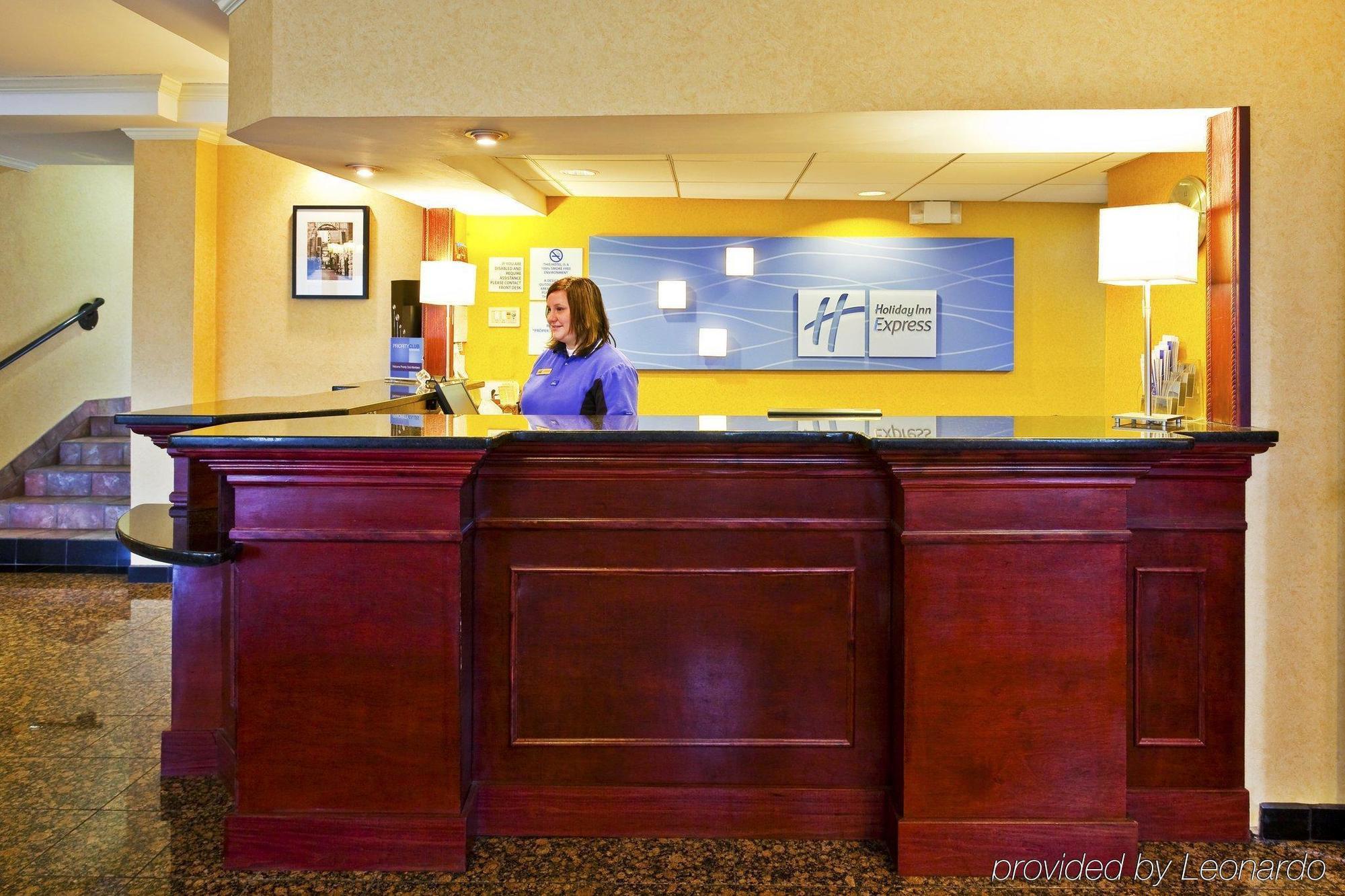 Holiday Inn Express & Suites Nashville-I-40 & I-24 Экстерьер фото